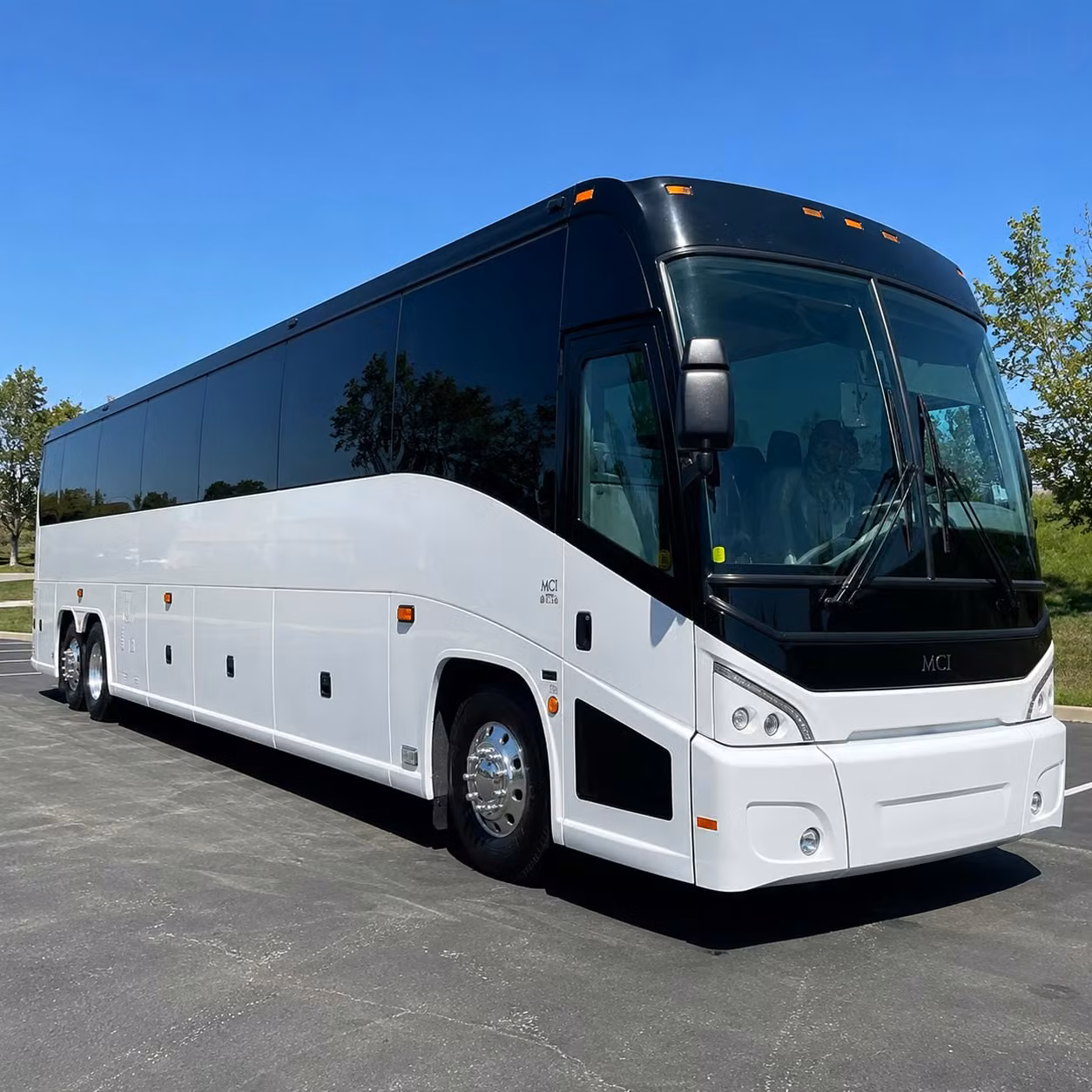 let a bus handle the i 25 drive while your group relaxes